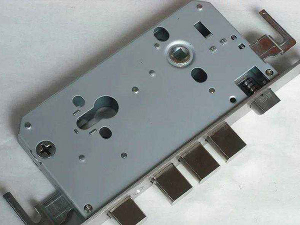 瑞丽24小时上门开锁公司